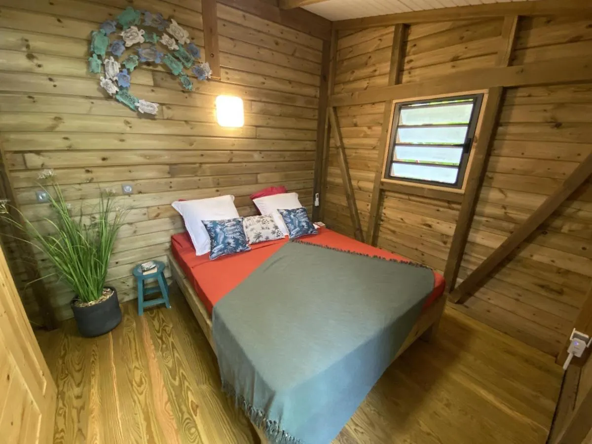 Kaz Ananas, Spa Privatif ,Plage Du Helleux Sainte-Anne  Holiday home