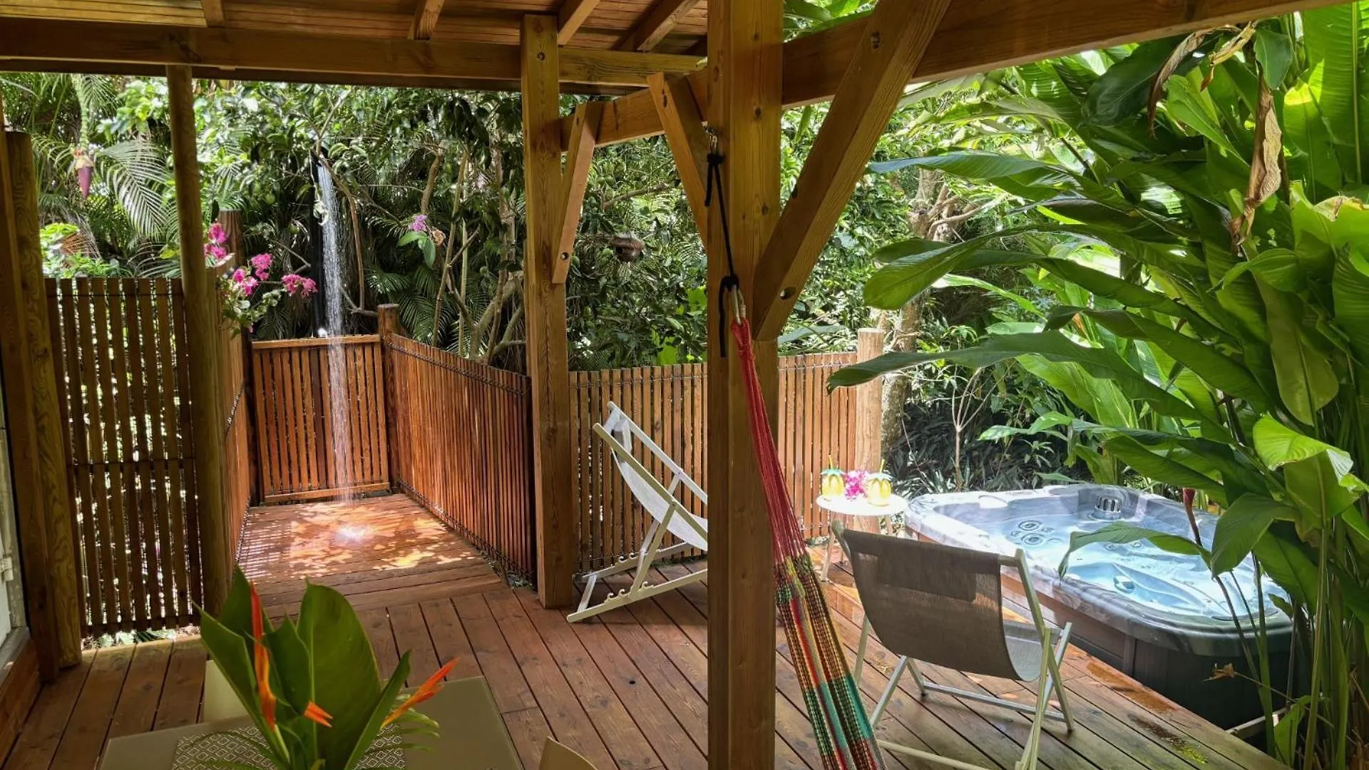 Holiday home Kaz Ananas, Spa Privatif ,Plage Du Helleux Sainte-Anne